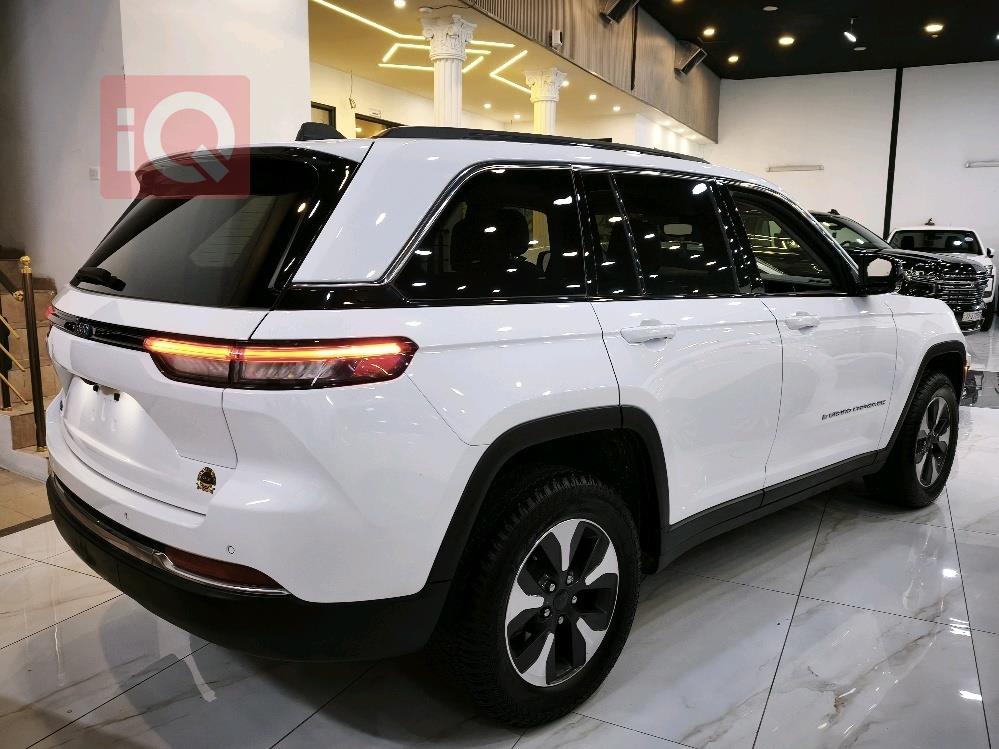 جيب جراند شيروكي